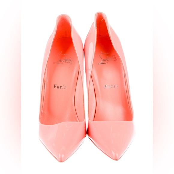 ❤️Christian Louboutin So Kate Heels❤️ - Picture 3 of 5